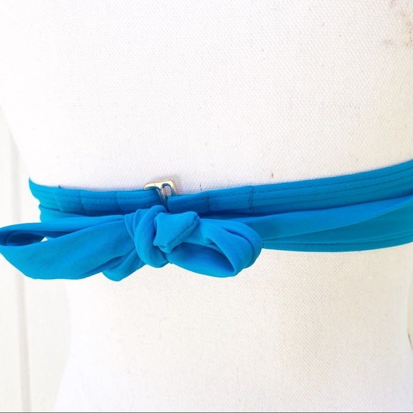 Victoria’s Secret 32C sea blue wrap around bikini top - Picture 4 of 6